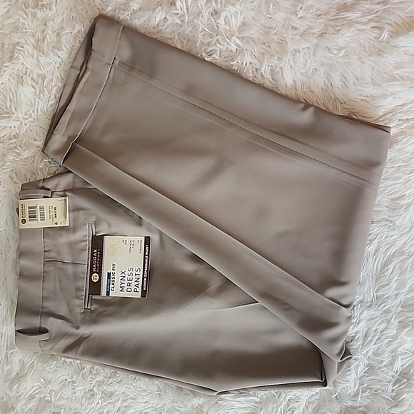 Haggar Clothing Pleated Classic Fit Mynx Dress Pants Brand New
